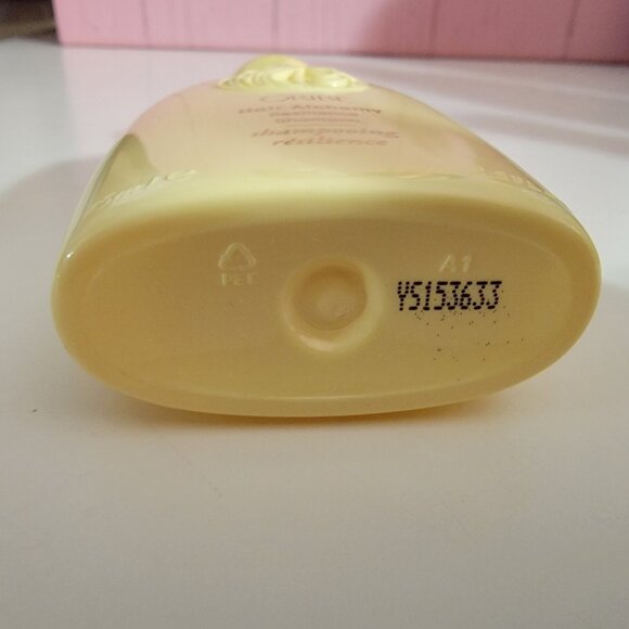 Oribe Hair Alchemy Resilience Shampoo 2.5oz - Picture 4 of 6